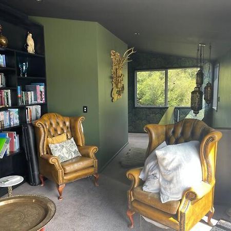 Upstairs Relaxing Loft Ξενοδοχείο Albert Town Εξωτερικό φωτογραφία